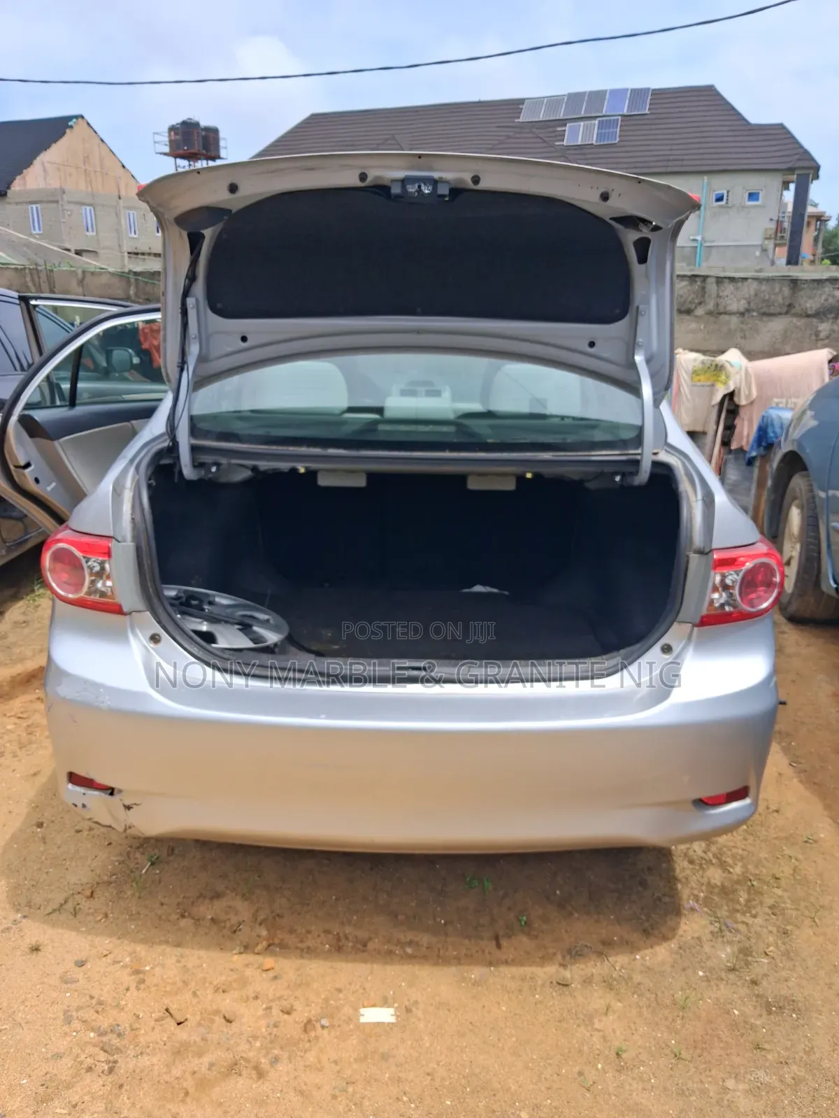 Toyota Corolla LE 4dr Sedan (1.8L 4cyl 4A) 2012 Silver