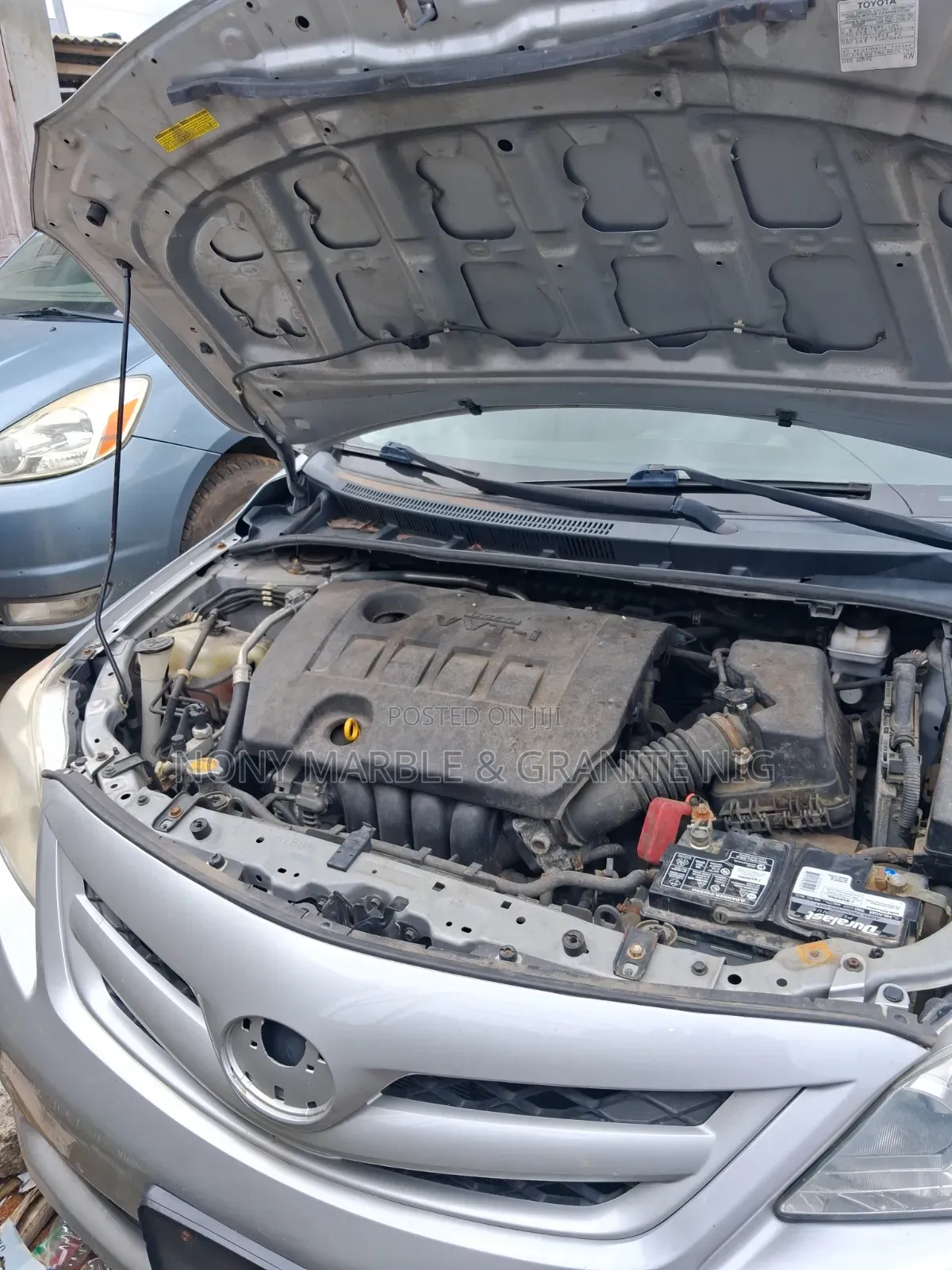 Toyota Corolla LE 4dr Sedan (1.8L 4cyl 4A) 2012 Silver