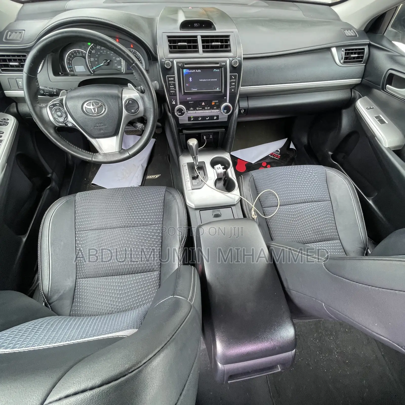 Toyota Camry SE 4dr Sedan (2.5L 4cyl 6A) 2013 Silver