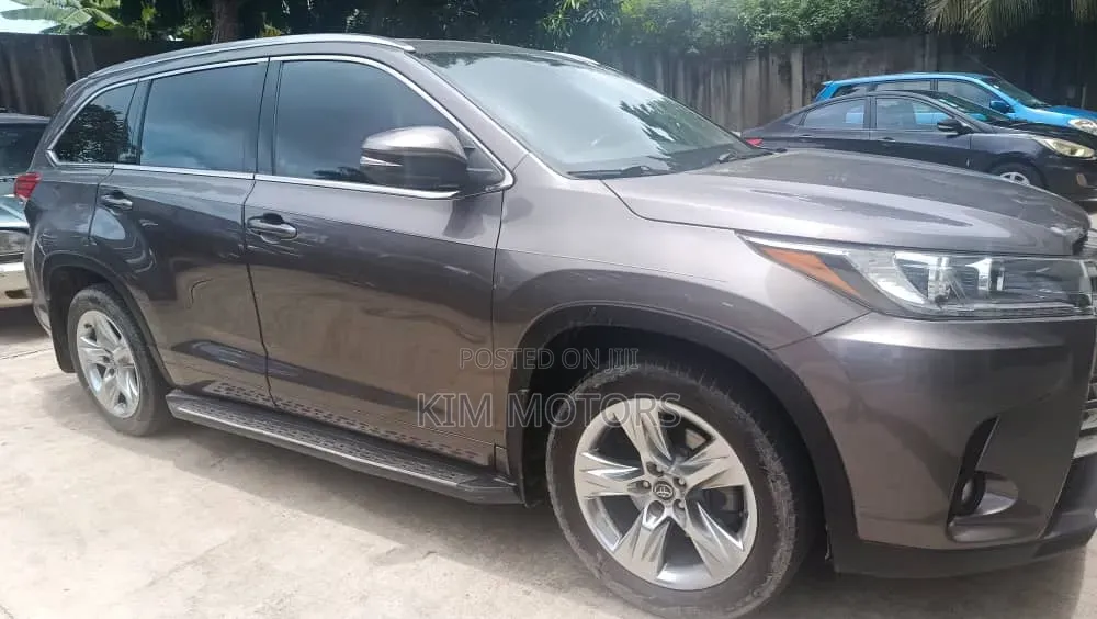 Toyota Highlander Limited 4dr SUV AWD (3.5L 6cyl 6A) 2014 Gray