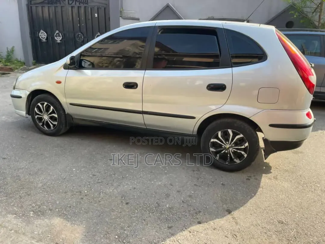 Nissan Almera 2005 Silver