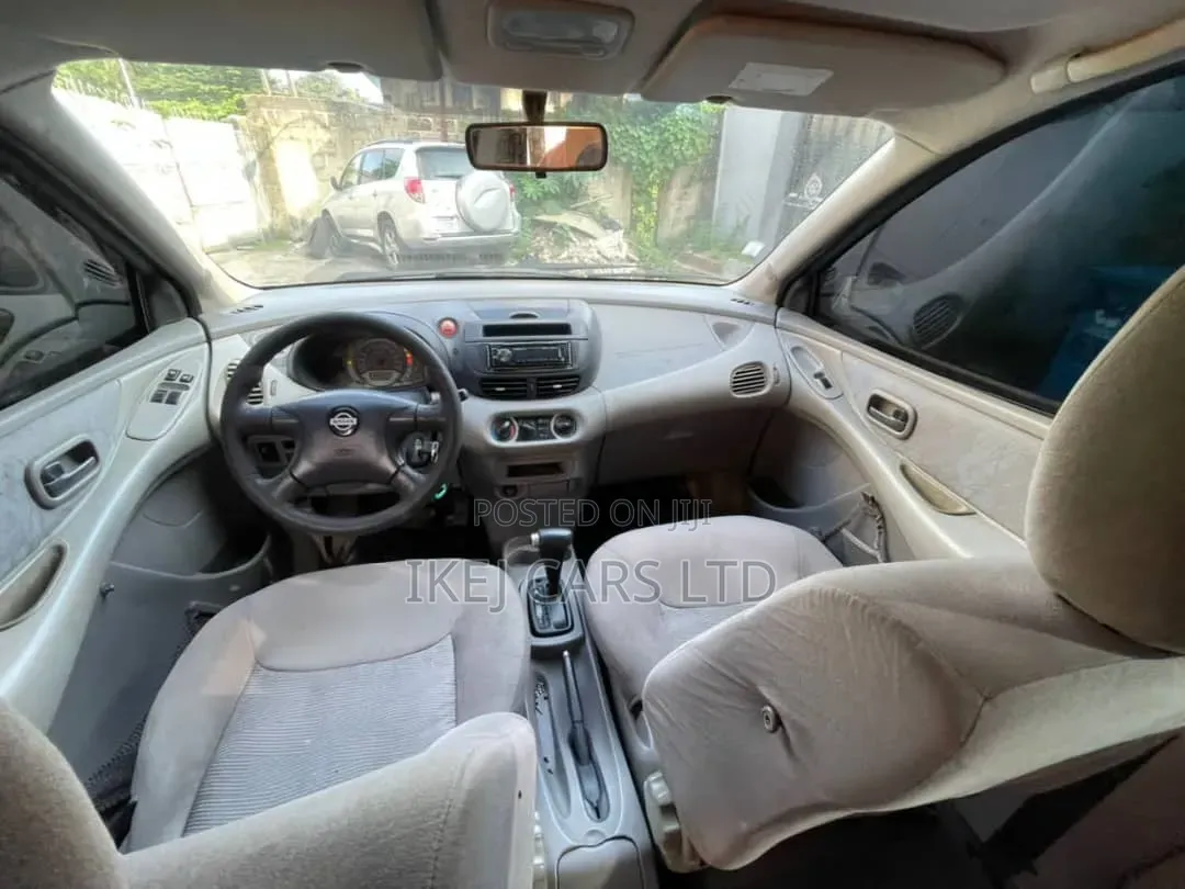 Nissan Almera 2005 Silver