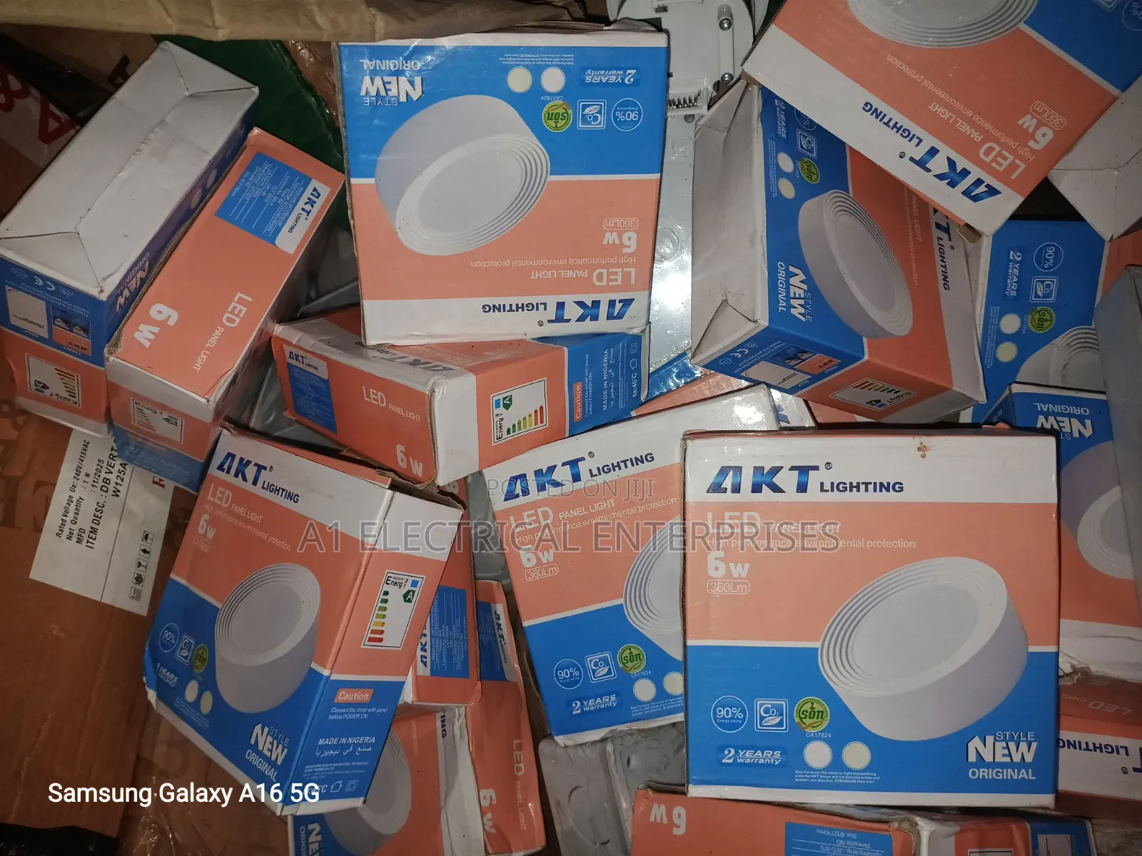 6w Akt Surface Light