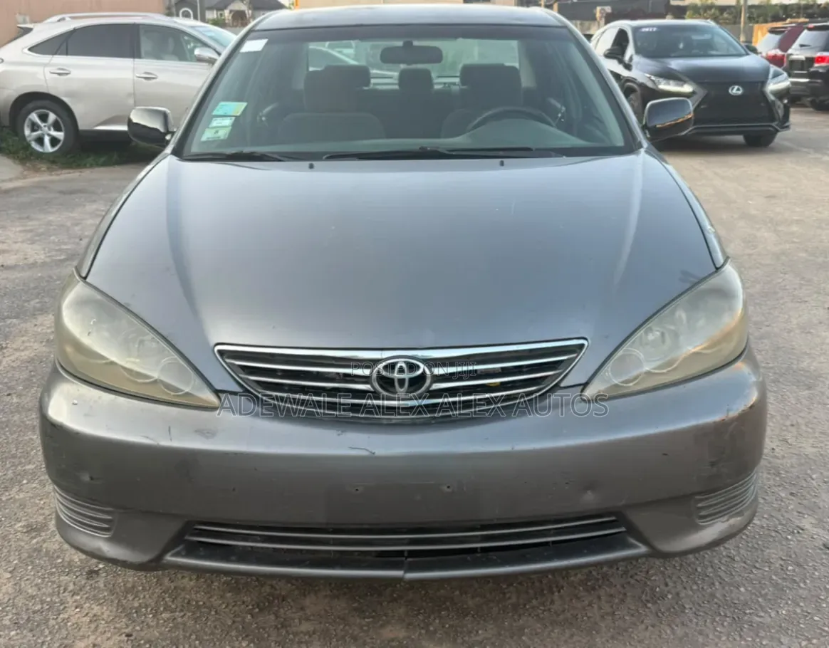 Toyota Camry 2006 Gray