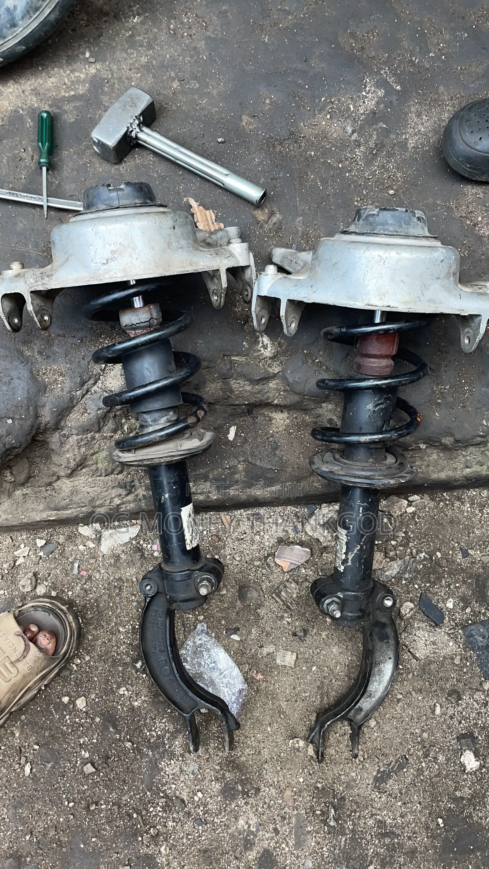 Audi A7 Q5 Q7 Front Shocks With Coil Springs Pair