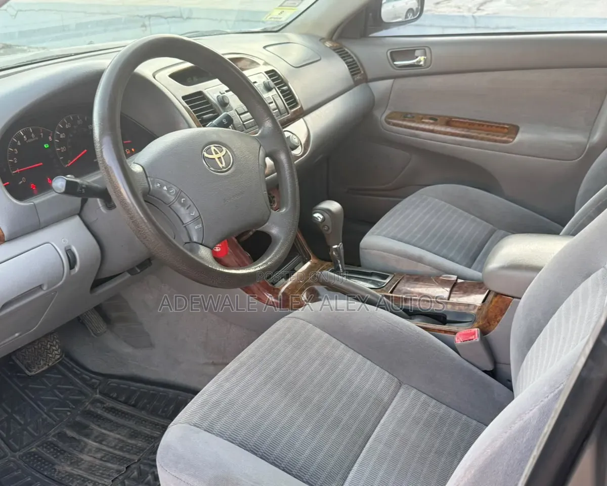 Toyota Camry 2006 Gray