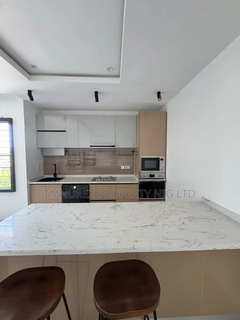 2bdrm Apartment in Osapa london for sale