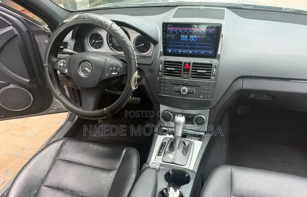 Mercedes-Benz C300 2009 Blue