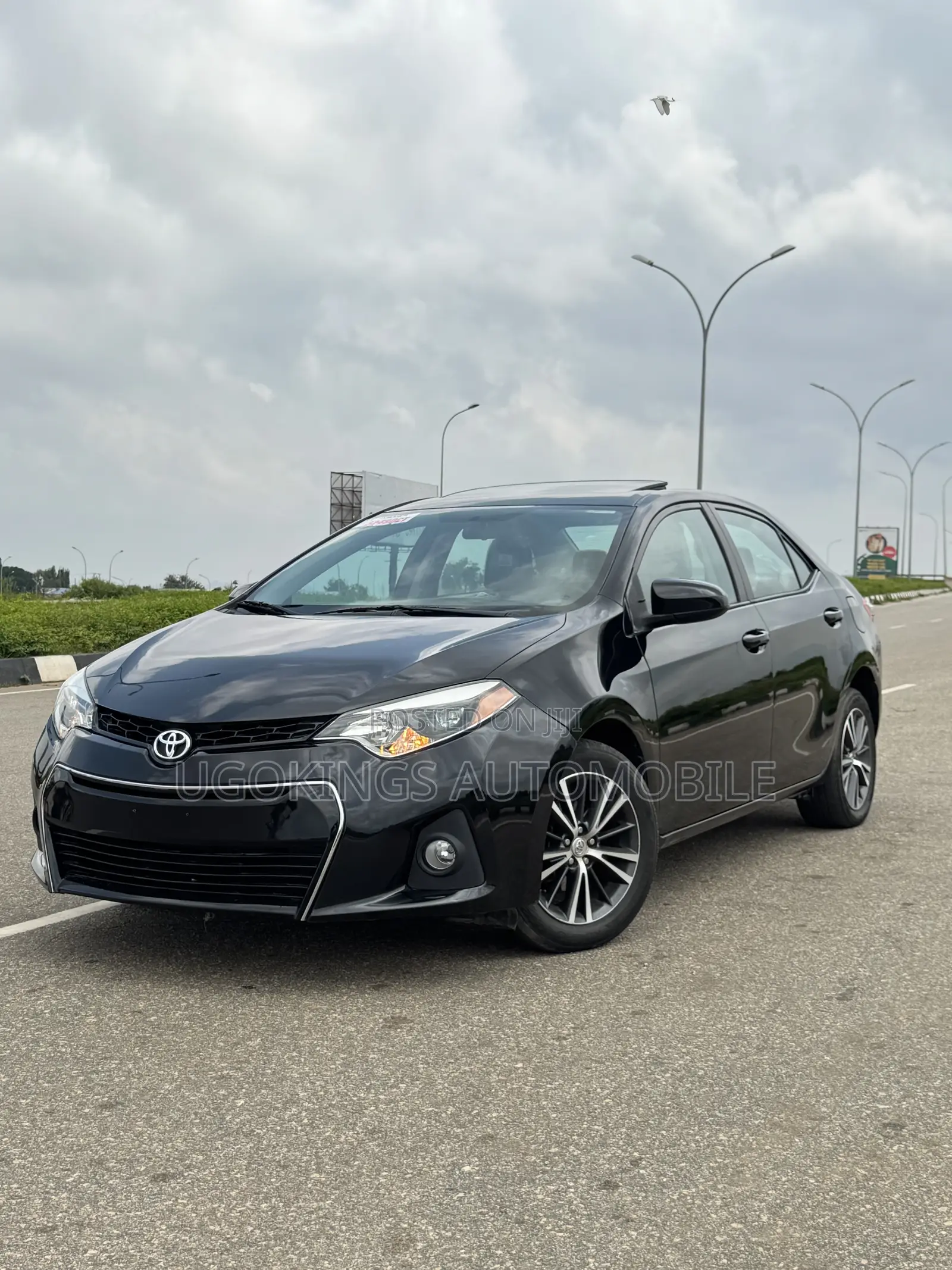 Toyota Corolla LE Premium 4dr Sedan (1.8L 4cyl CVT) 2016 Black