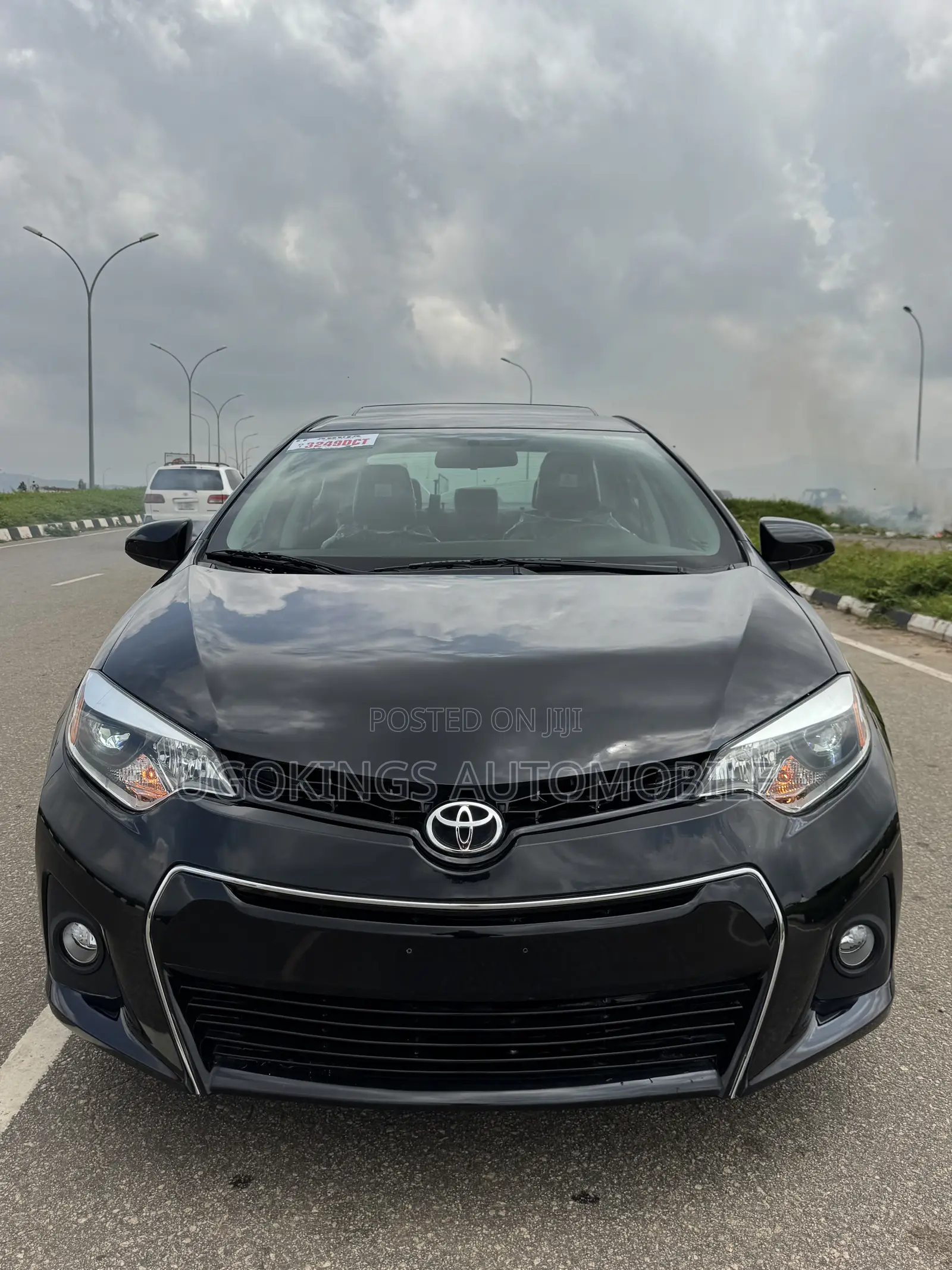 Toyota Corolla LE Premium 4dr Sedan (1.8L 4cyl CVT) 2016 Black