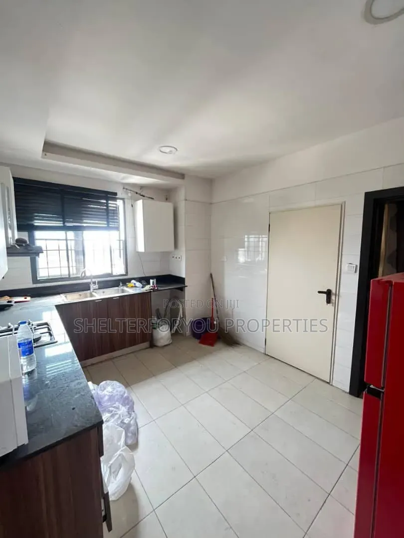 3bdrm Apartment in Lekki Expressway for rent