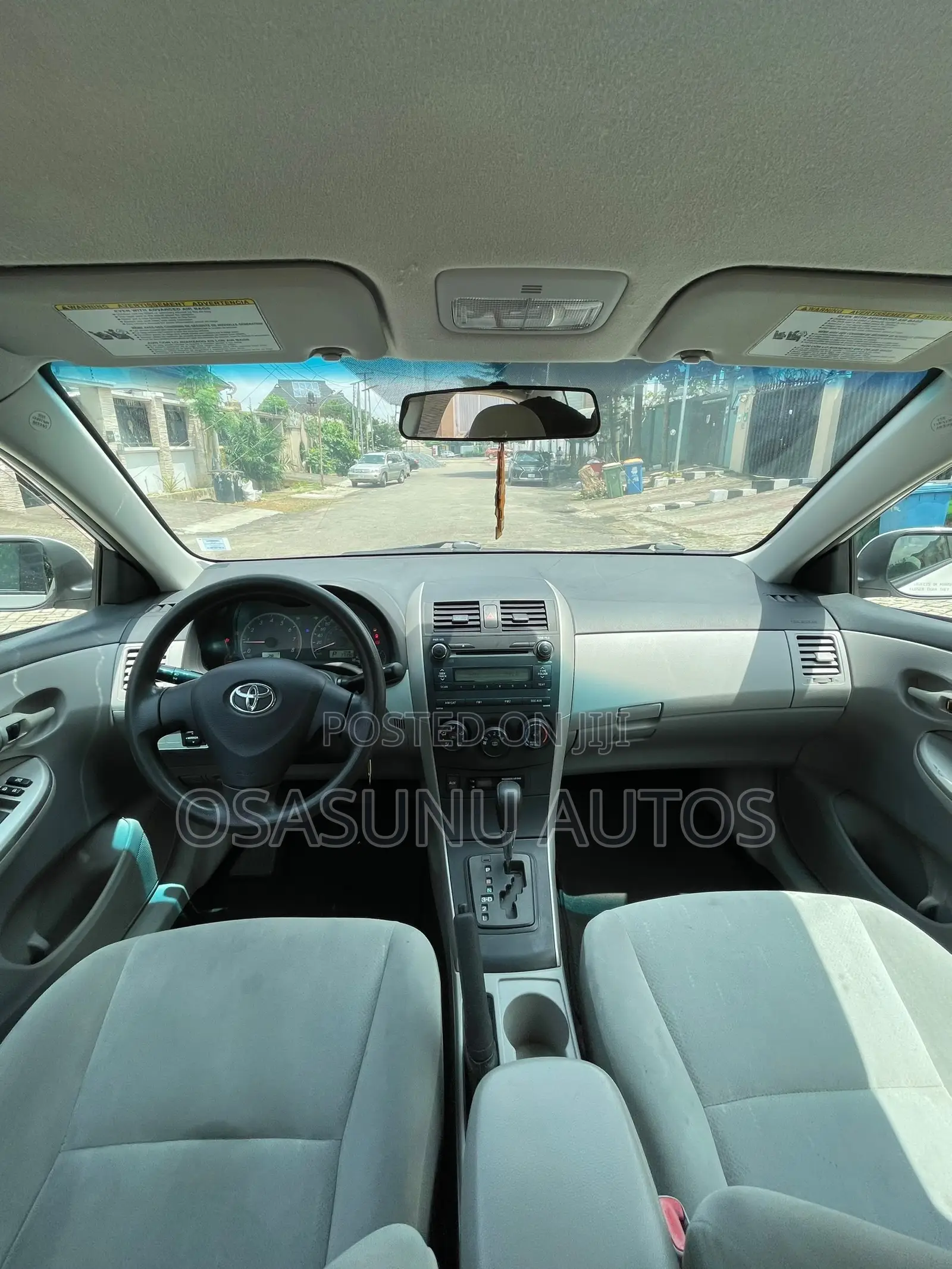 Toyota Corolla 2011 White
