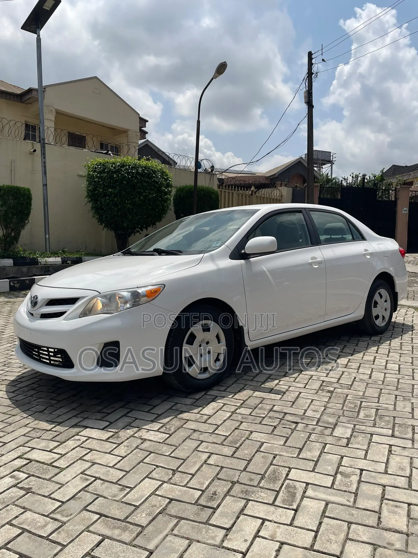 Toyota Corolla 2011 White