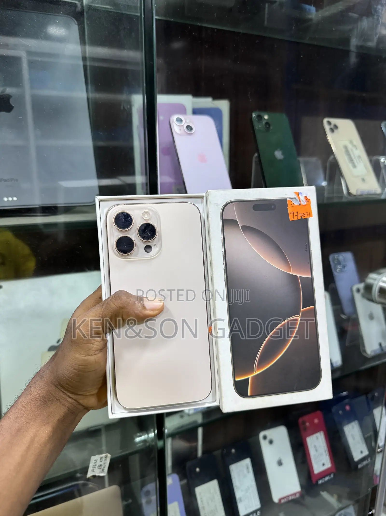 Apple iPhone 16 Pro Max 256 GB Gold