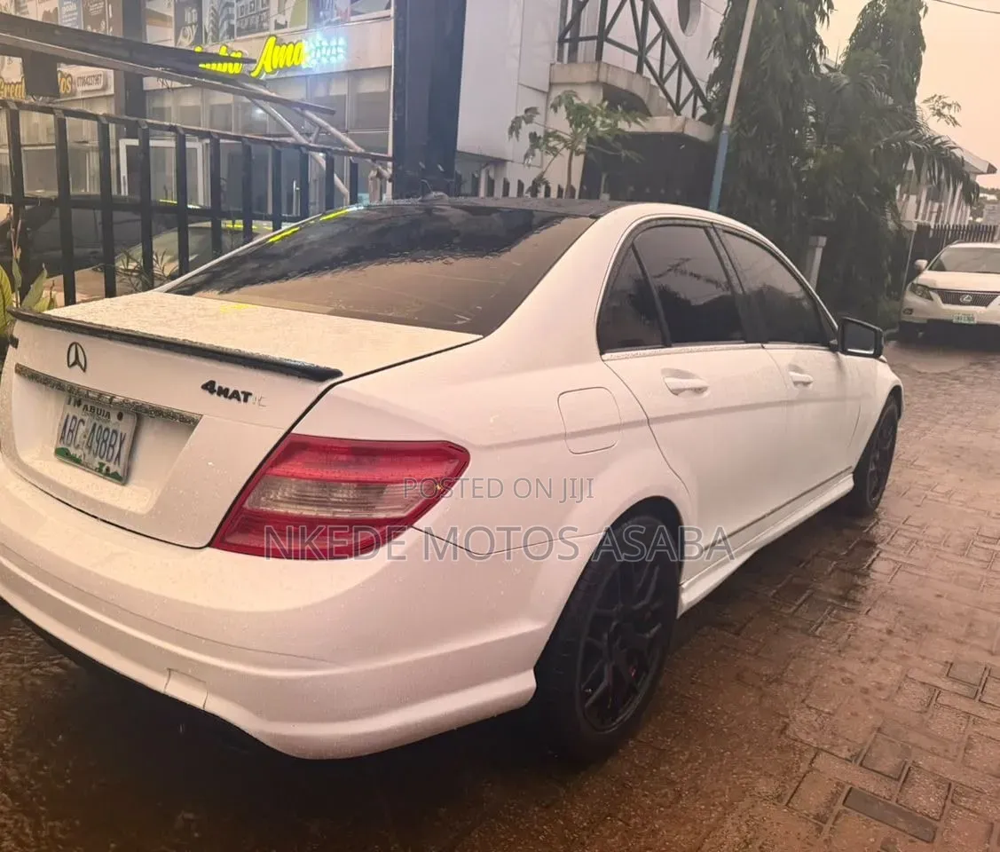 Mercedes-Benz C300 2010 White