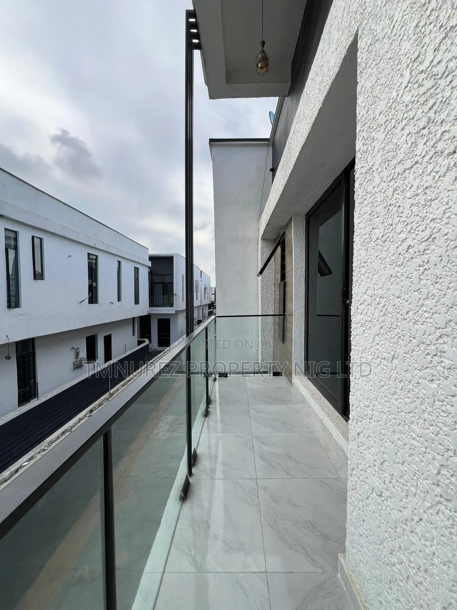 4bdrm Duplex in Ikota for rent