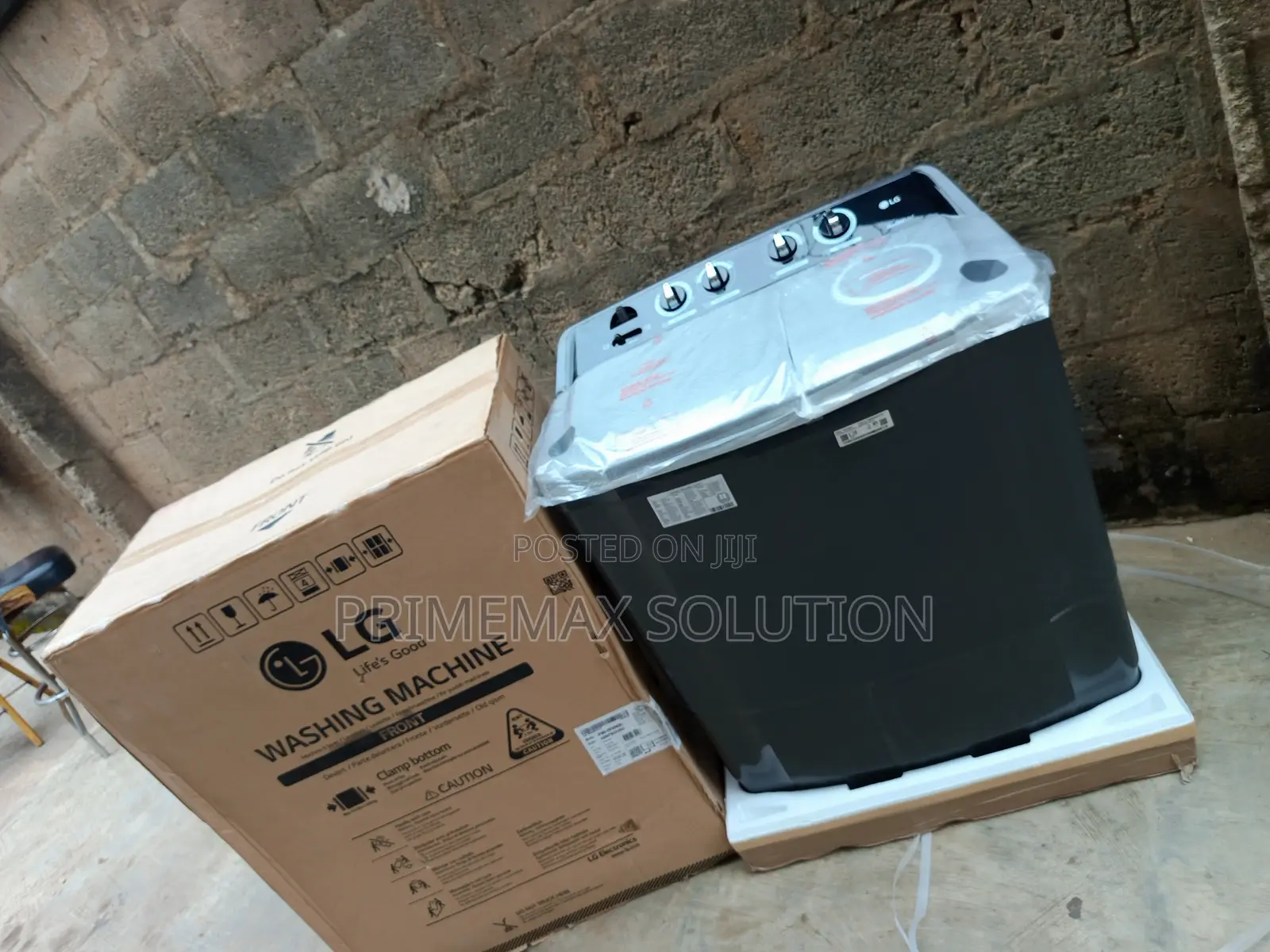 LG P961RWN9L: Your Laundry Game-Changer