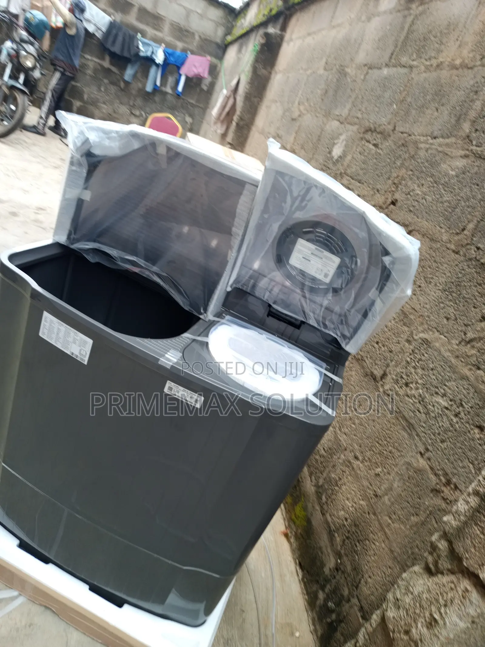LG P961RWN9L: Your Laundry Game-Changer