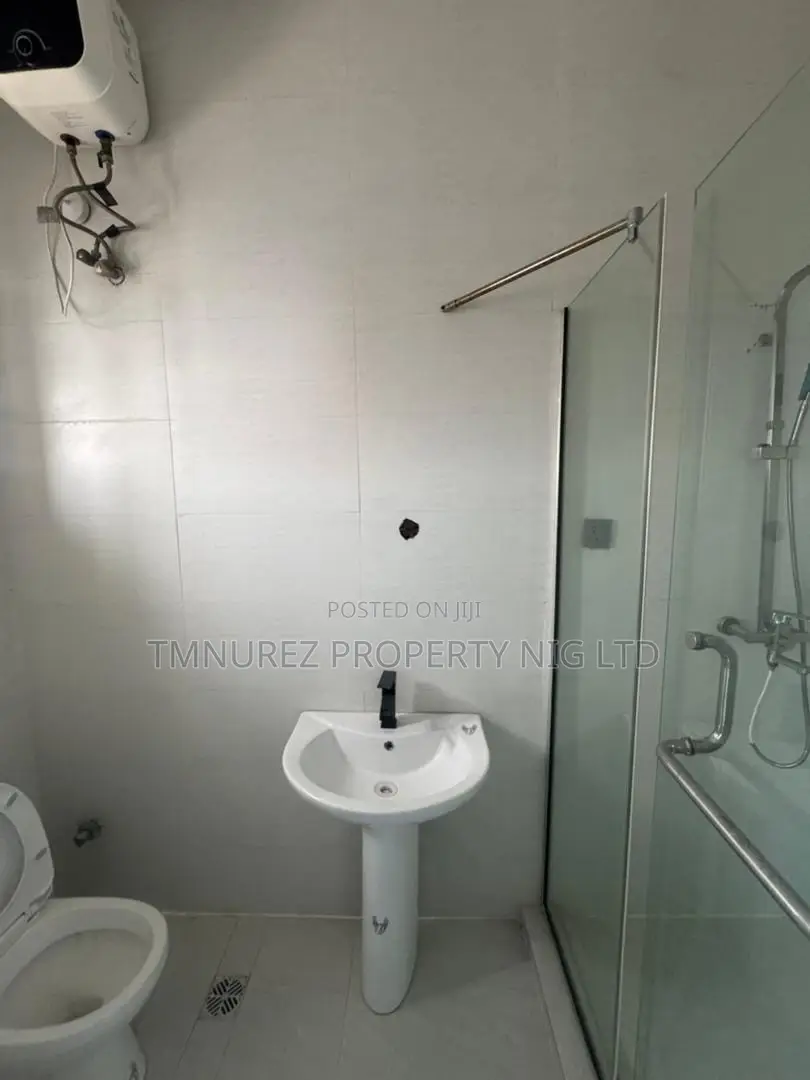 3bdrm Apartment in Ikate for rent