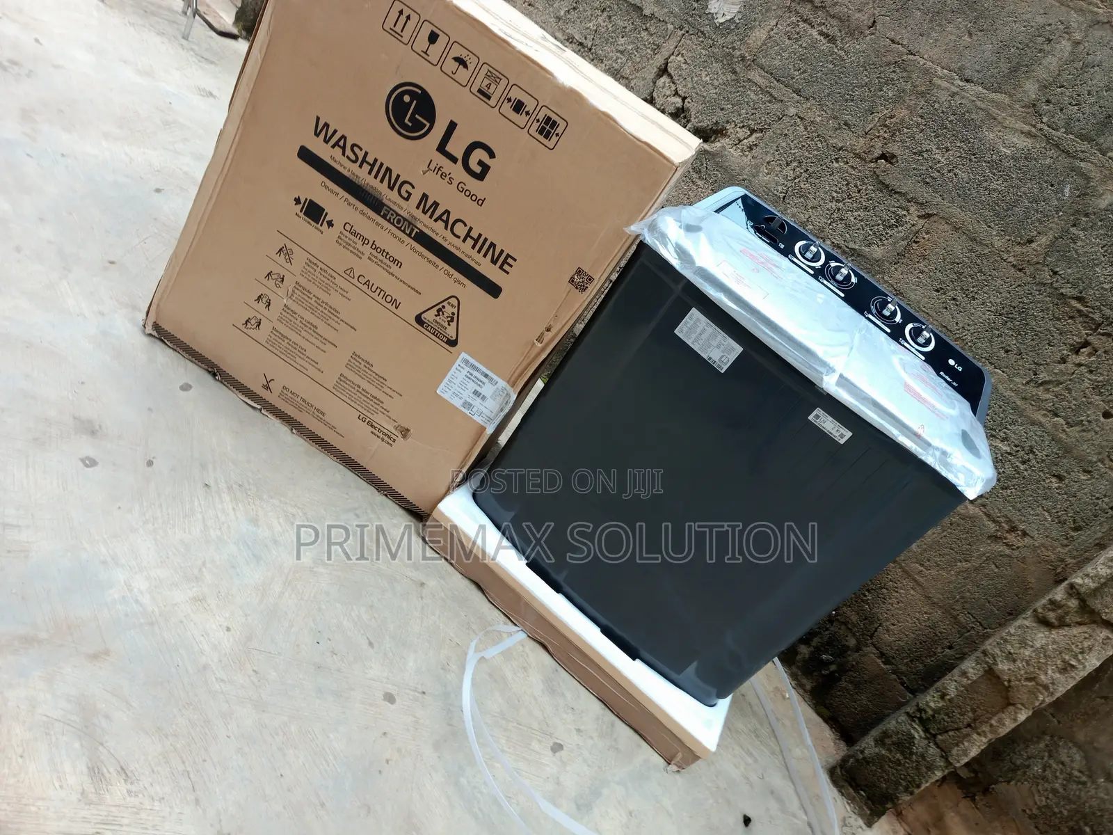 Powerful, Practical Perfectly Sized LG 9KG WASHING Machine
