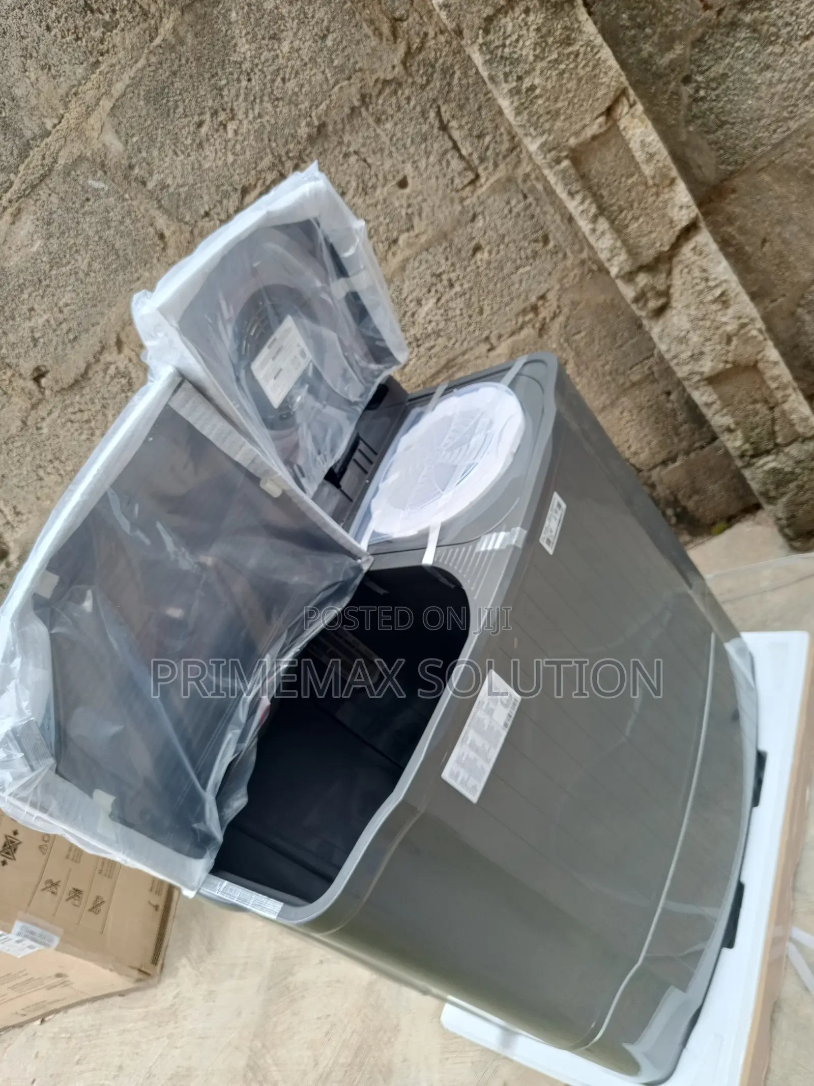 Clean Clothes, Dry Faster, Live Easie With the LG 9KG SEMI-AUTOMATIC