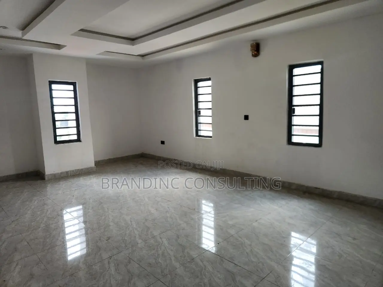 4bdrm Duplex in Agodi for sale