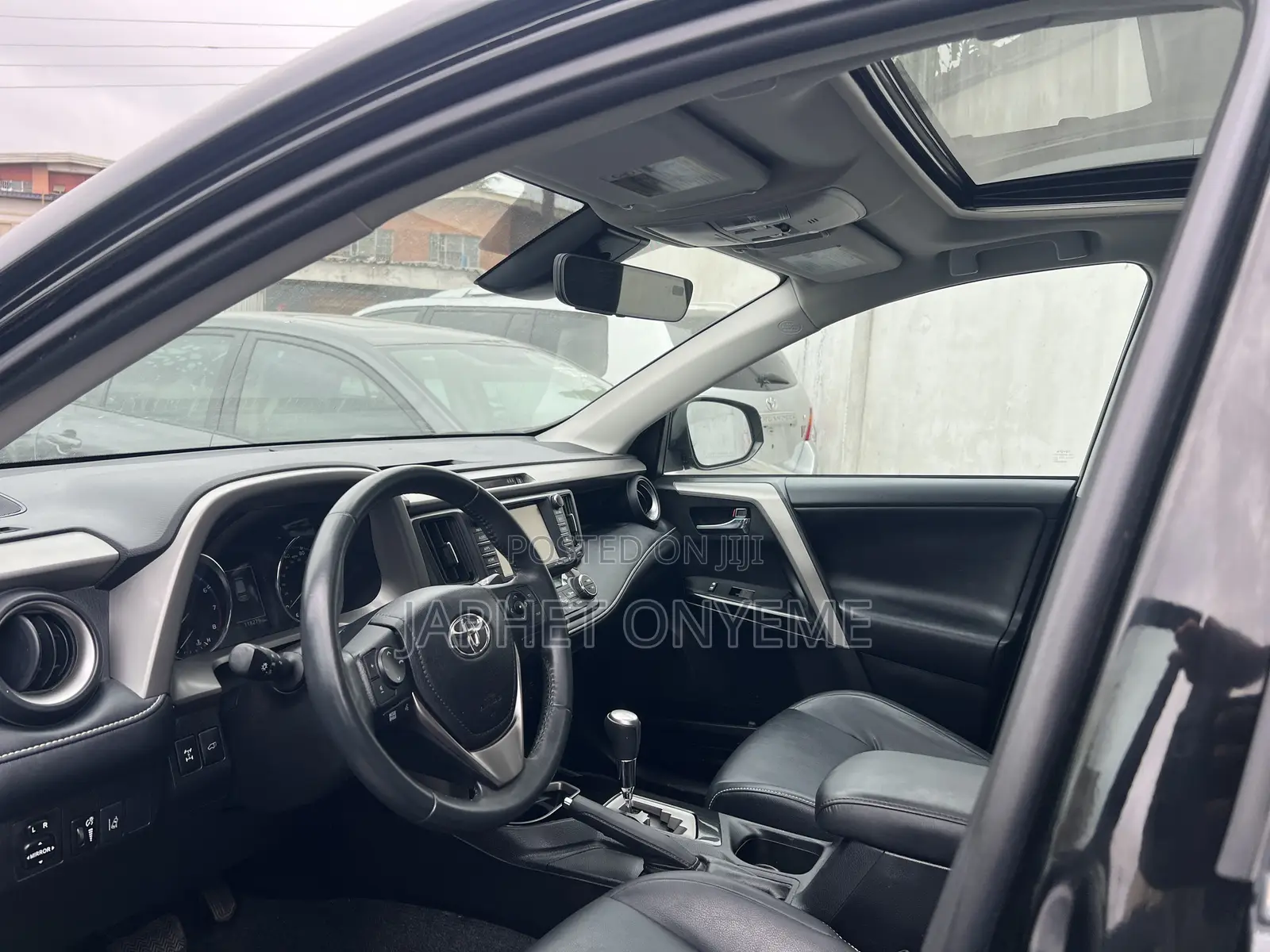 Toyota RAV4 Limited AWD (2.5L 4cyl 6A) 2017 Black