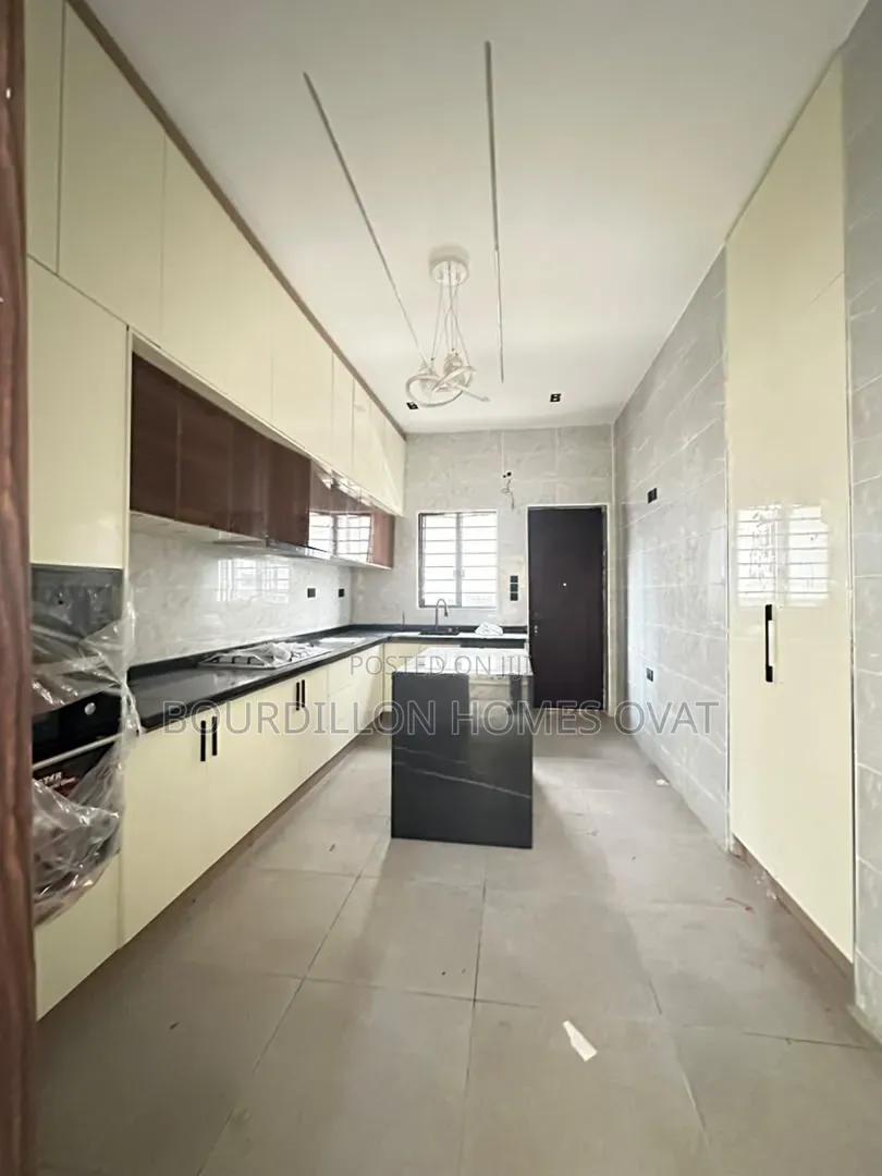 5bdrm Duplex in Orchid Lekki Lagos for sale