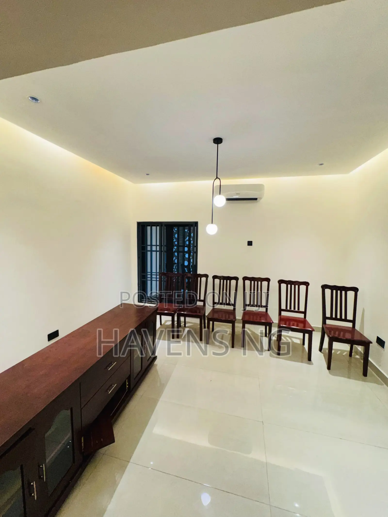 5bdrm Duplex in Kaura for sale