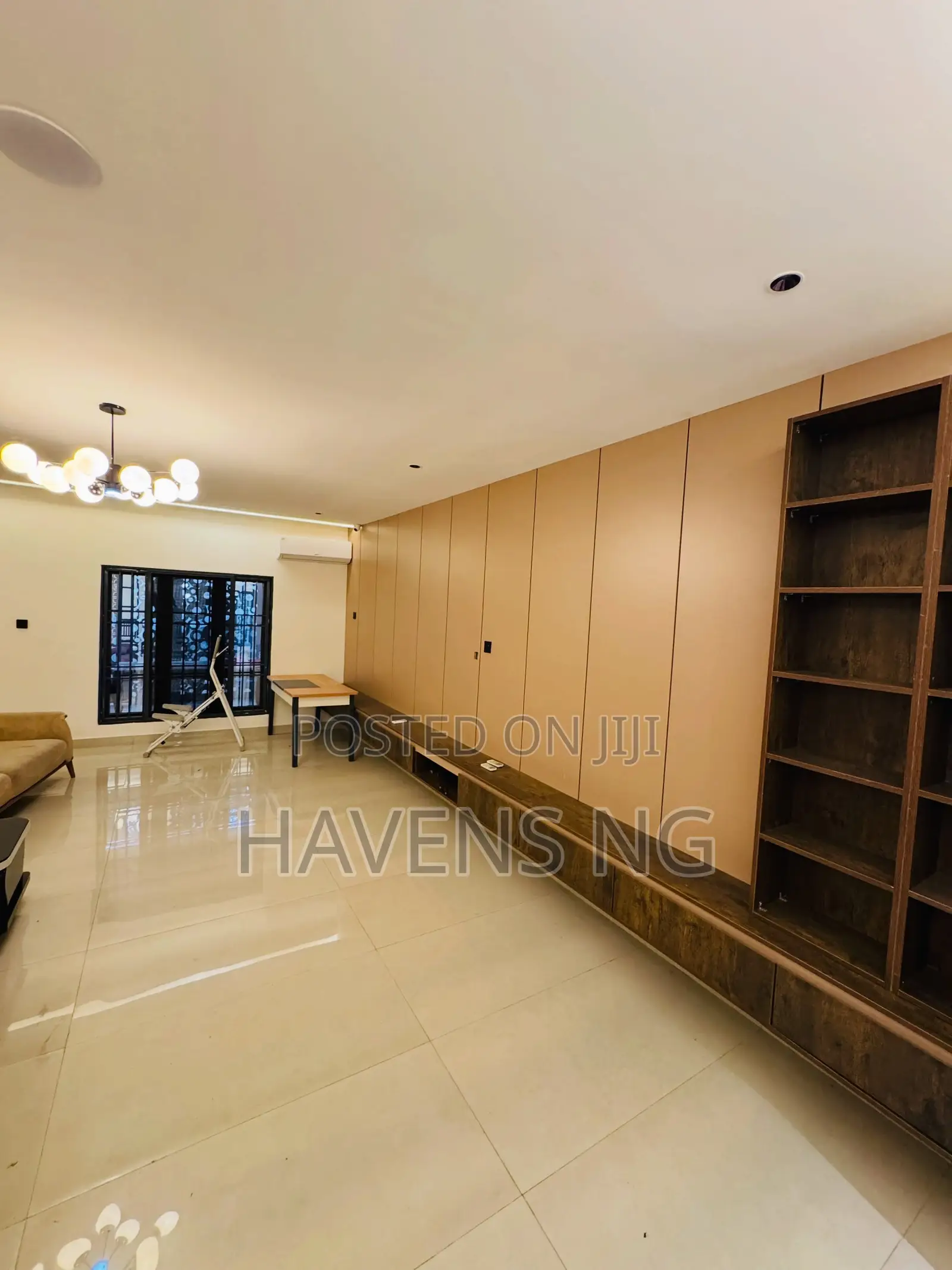 5bdrm Duplex in Kaura for sale