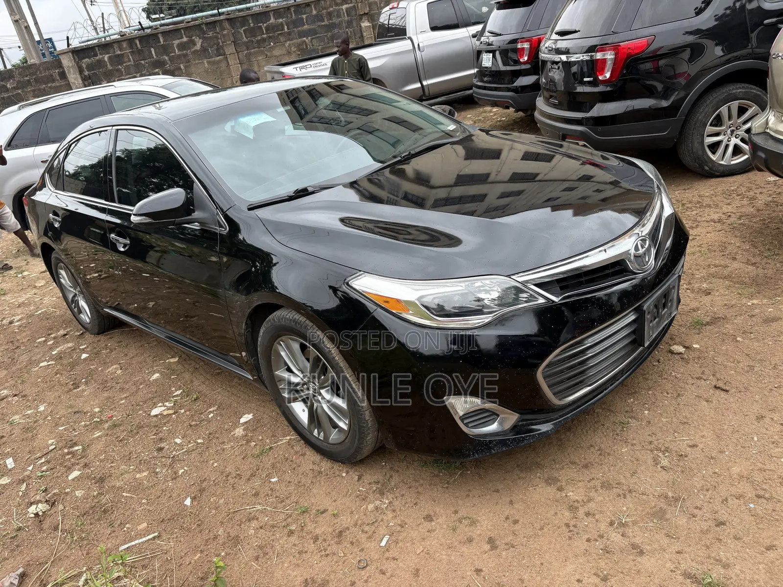 Toyota Avalon XLE Sedar FWD (3.5L 6cyl 6A) 2013 Black
