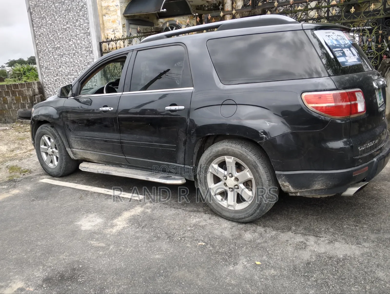 Saturn Outlook 2008 Black