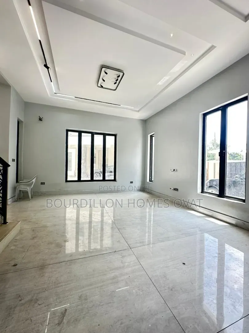 5bdrm Duplex in Old Ikoyi Lagos for sale