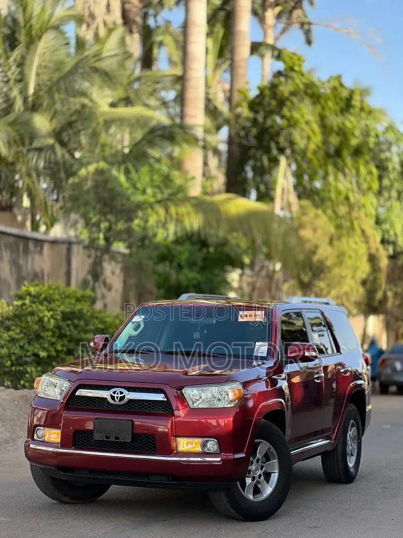 Toyota 4-Runner Limited 4X4 2013 Red