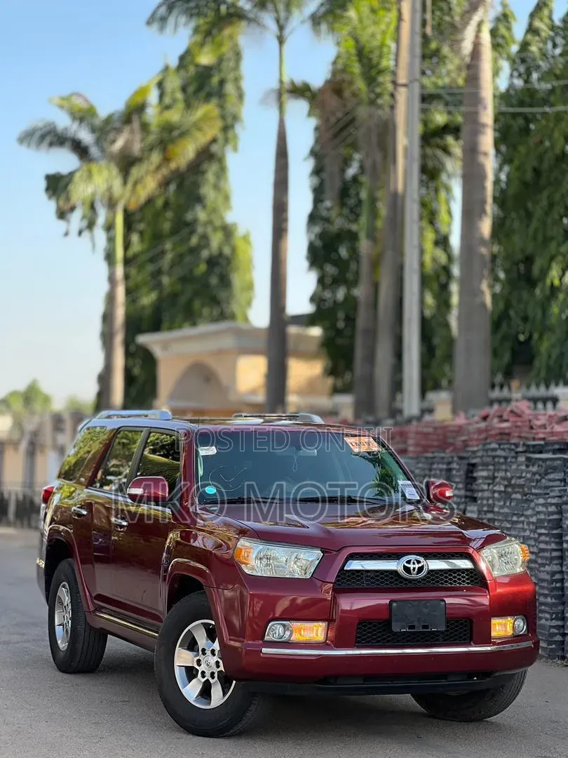 Toyota 4-Runner Limited 4X4 2013 Red