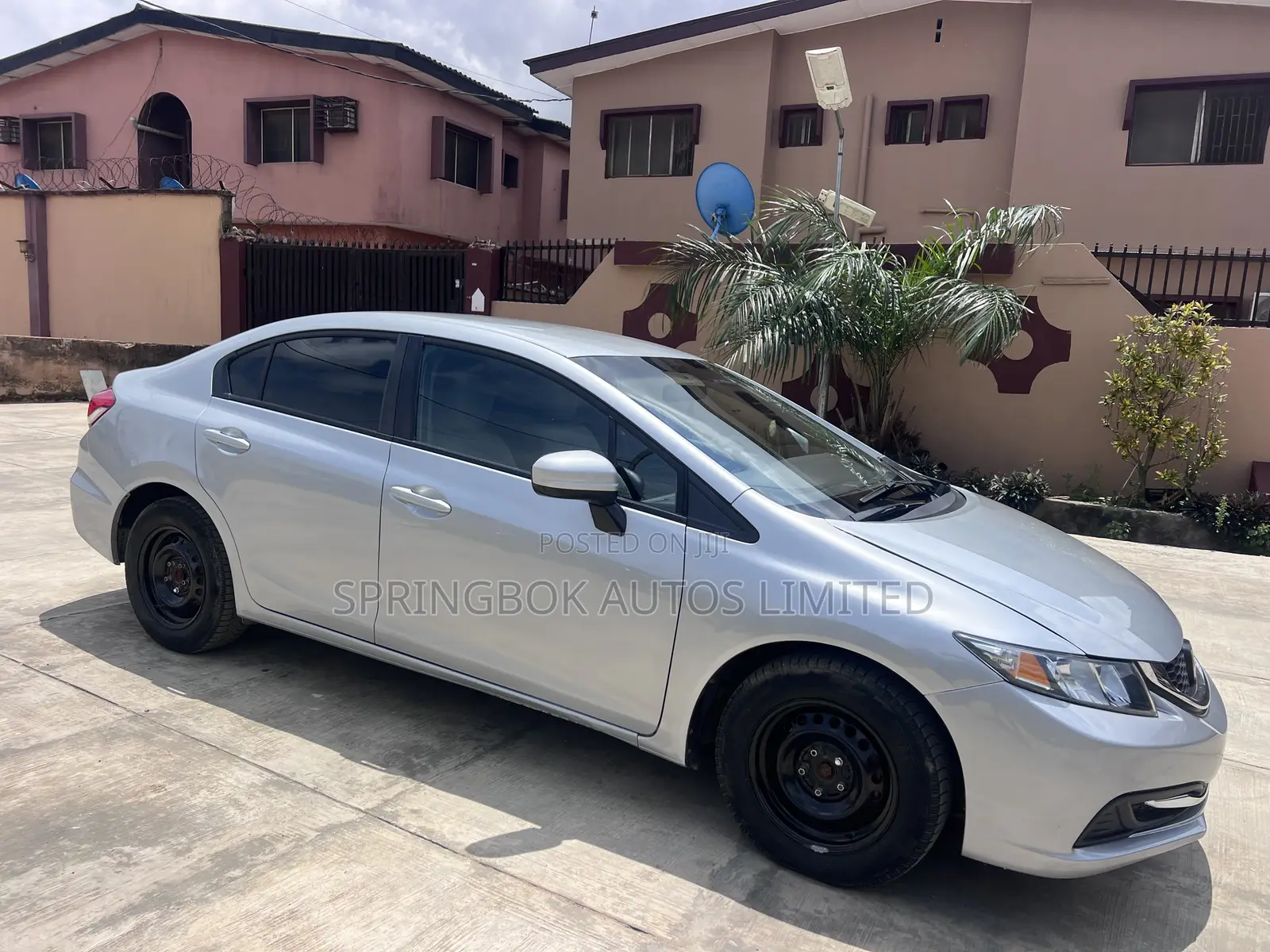 Honda Civic EX-L w/Navigation 4dr Sedan (1.8L 4cyl CVT) 2015 Silver