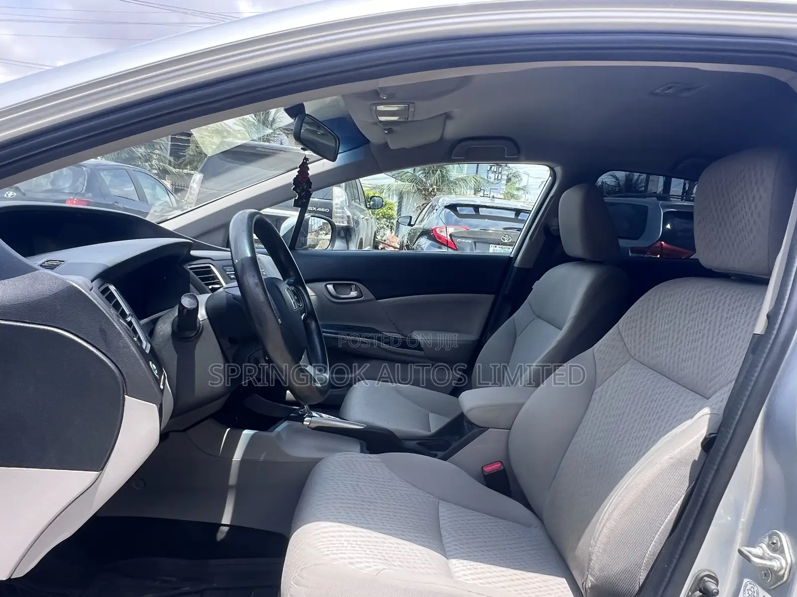 Honda Civic EX-L w/Navigation 4dr Sedan (1.8L 4cyl CVT) 2015 Silver