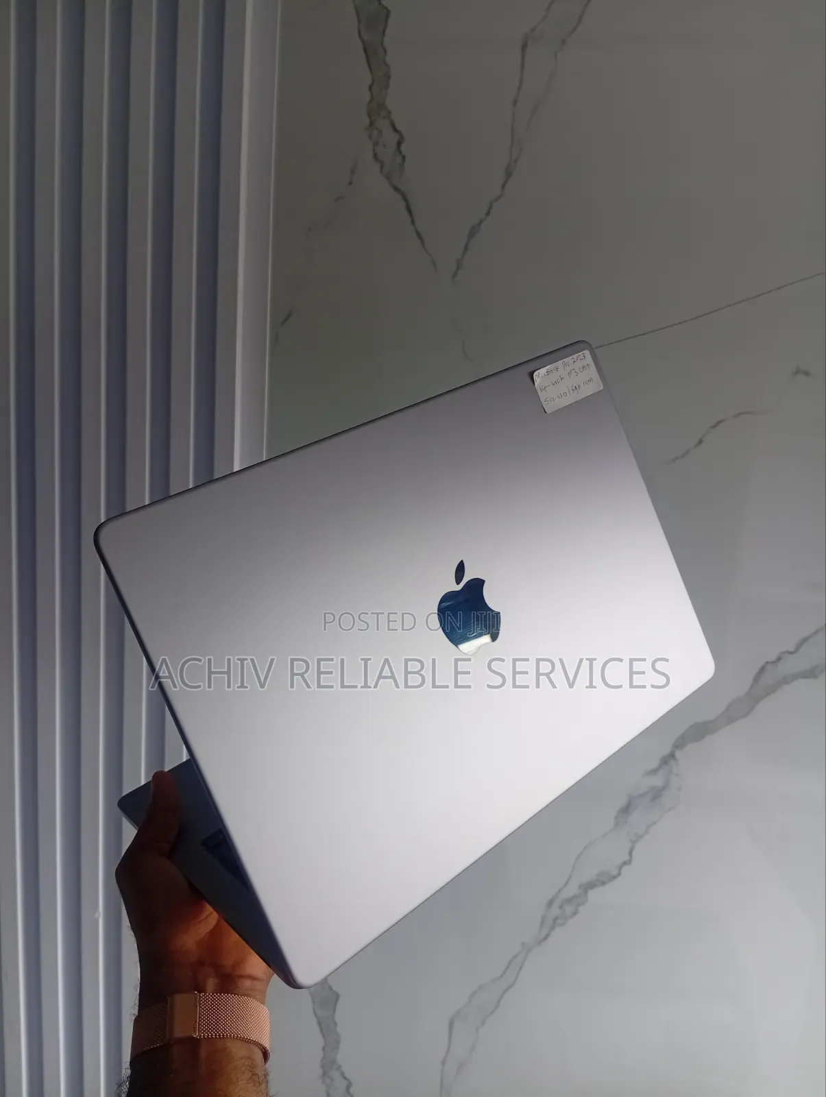 Laptop Apple MacBook Pro 2023 M3 8GB Apple M3 SSD 512GB