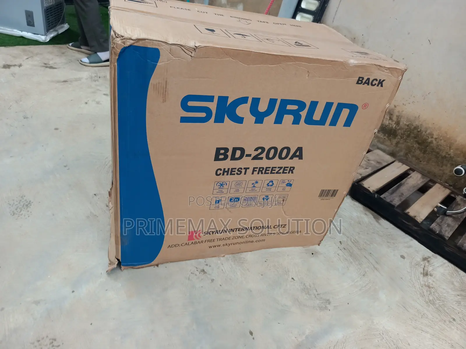 Keep Your Kitchen Stocked Organised WITH THE SKYRUN 200A FREEZER