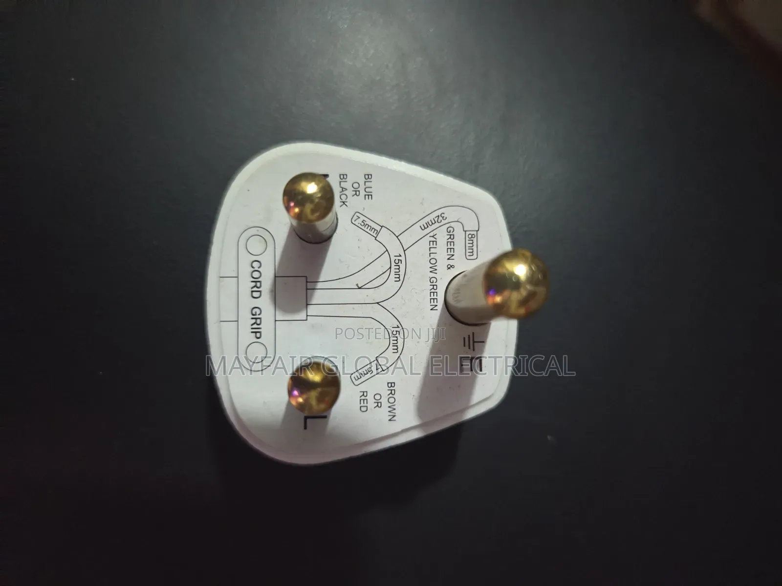 Original 15-Amps 3-Pin Round Electrical Plug