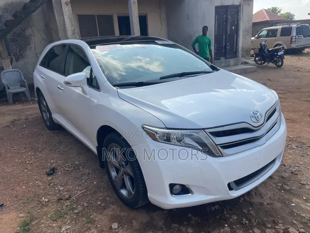 Toyota Venza Limited AWD V6 2013 White