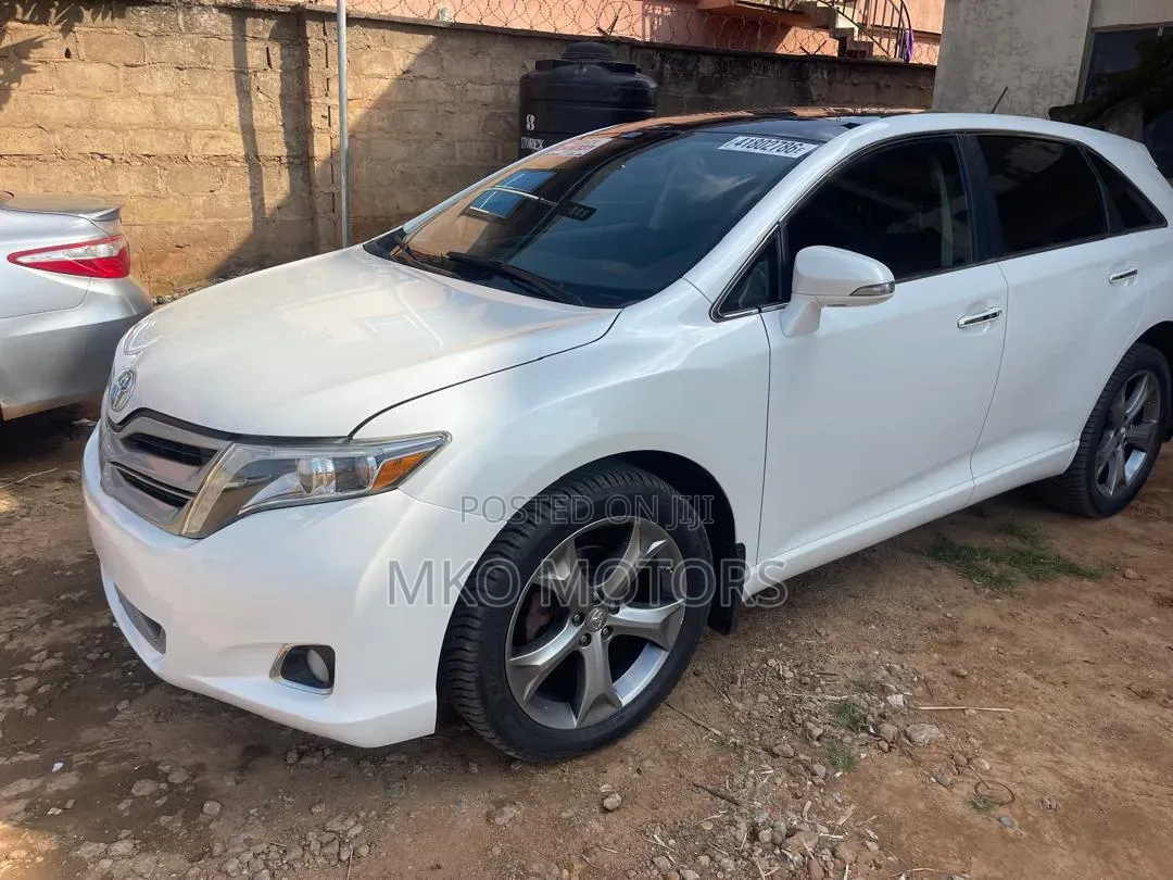 Toyota Venza Limited AWD V6 2013 White