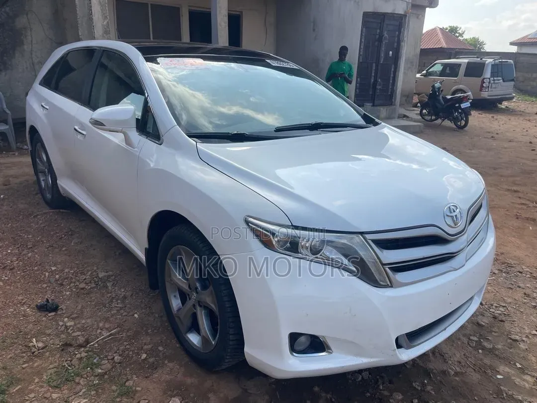 Toyota Venza Limited AWD V6 2013 White