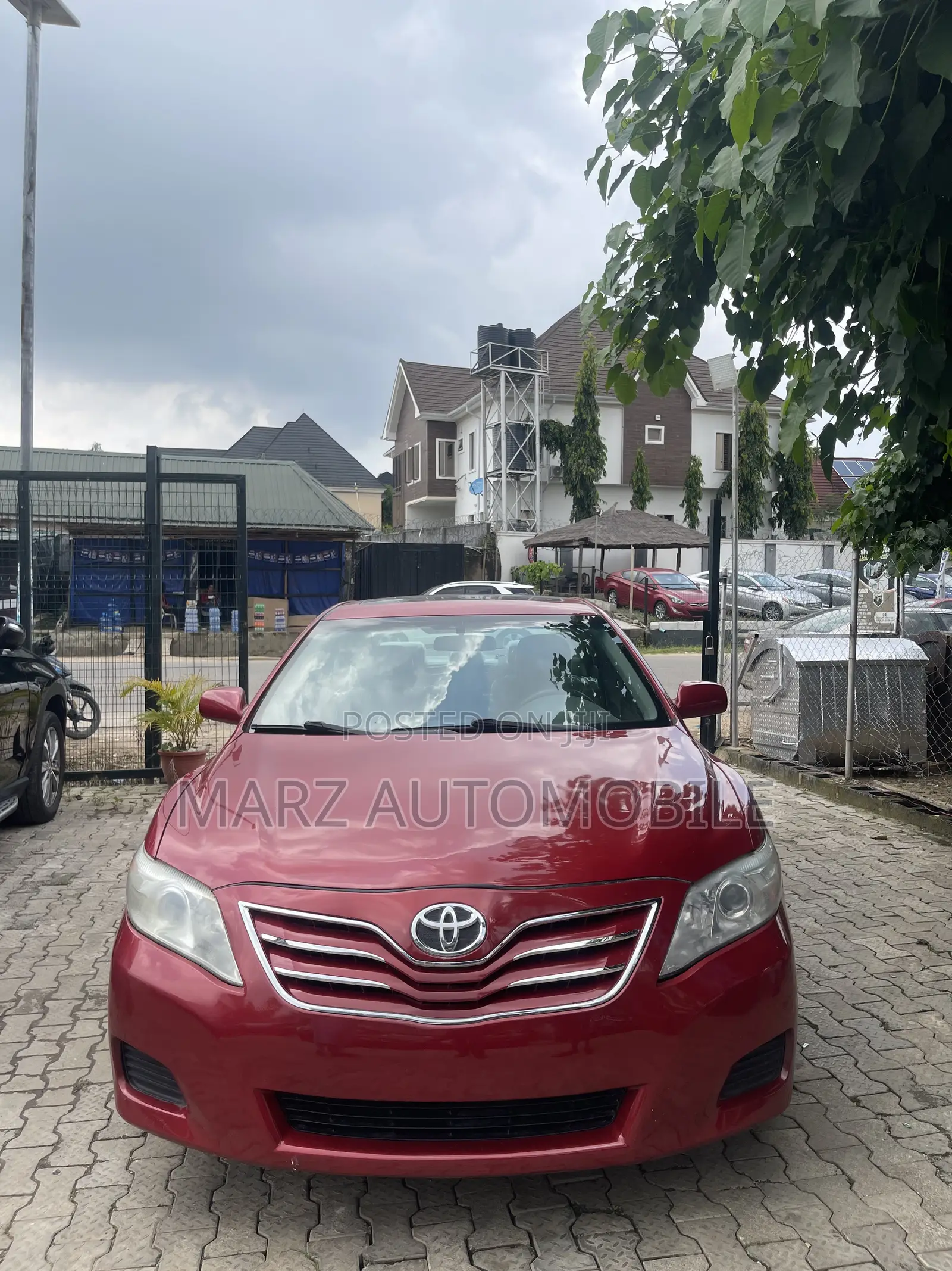 Toyota Camry LE 4dr Sedan (2.5L 4cyl 6A) 2011 Red