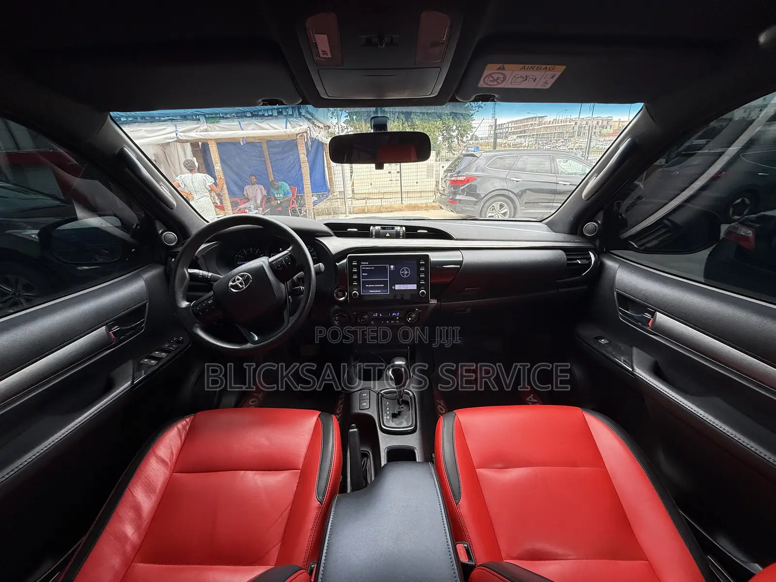 Toyota Hilux 2024 Black