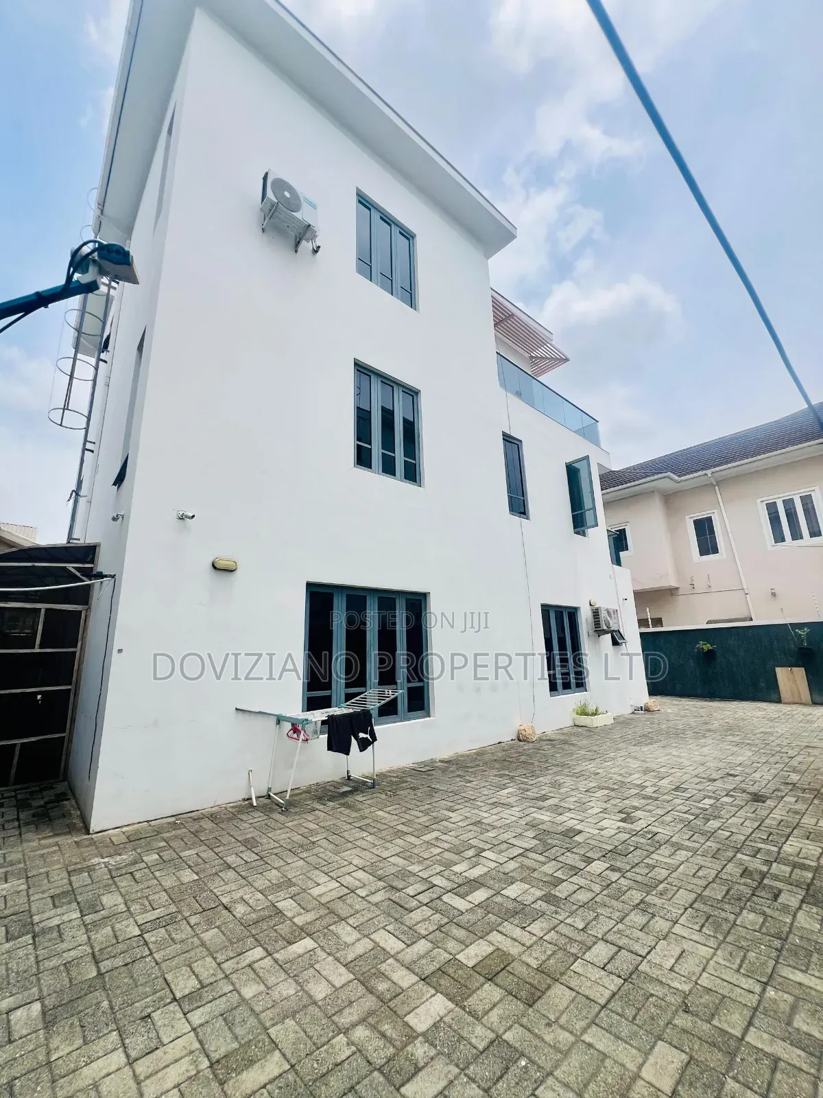 Furnished 5bdrm Duplex in Lekki Phase 1 for rent