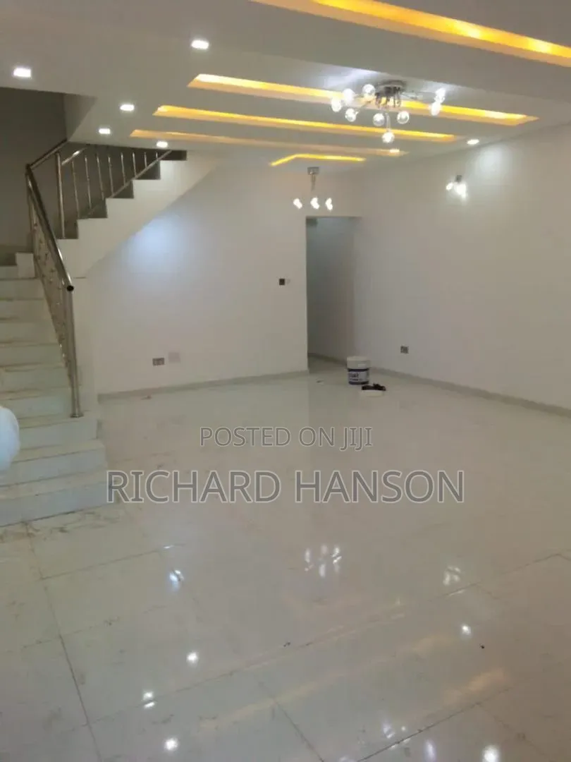 4bdrm Duplex in Sunview, Sangotedo for sale