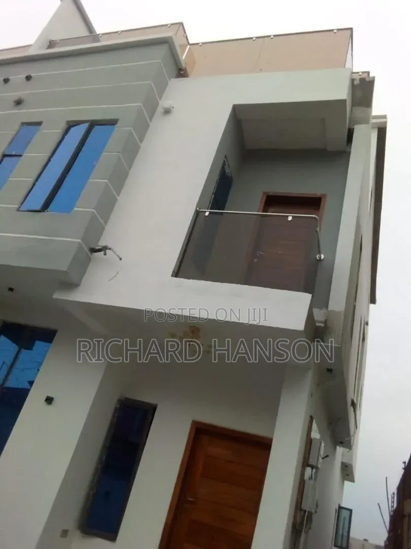 4bdrm Duplex in Sunview, Sangotedo for sale