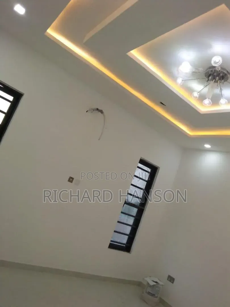 4bdrm Duplex in Sunview, Sangotedo for sale
