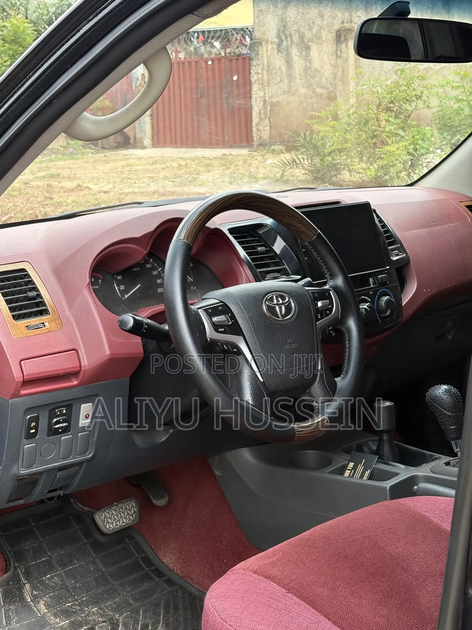 Toyota Hilux 2014 Black